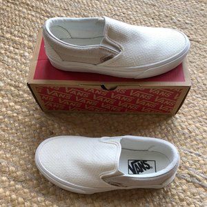 NWT Vans Unisex Classic Slip-On Sneakers in White Suede and Canvas, 5M